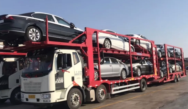 托運(yùn)汽車一公里多少錢 1公里在1元到10元(選擇有資質(zhì)的公司運(yùn)輸)