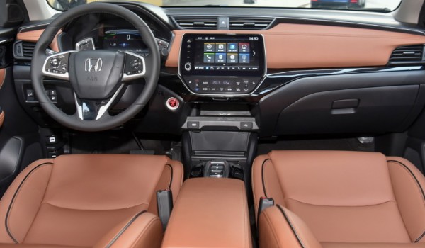 本田凌派油耗怎么樣 百公里油耗實測5.5L(油耗一公里4毛錢)