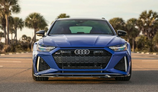 奧迪rs6最新價(jià)格2022款 rs6售價(jià)145萬(wàn)一輛(落地174萬(wàn))