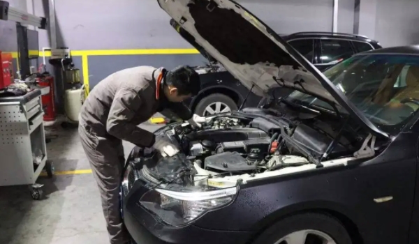 汽車保養去哪里保養比較好 可以到品牌售后服務部門(專業的保養)