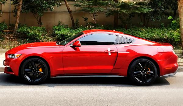 野馬跑車報(bào)價(jià)2022 2022款野馬售價(jià)38萬(wàn)一輛(落地43萬(wàn))