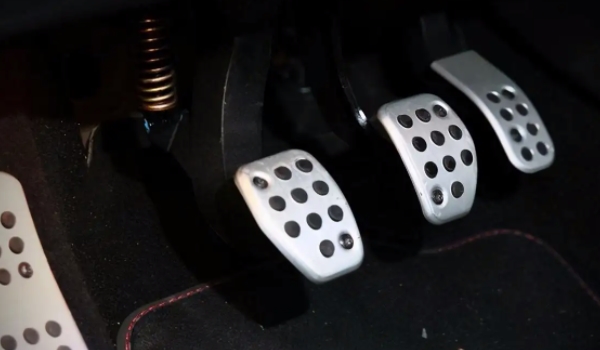 離合器怎么才能控制得好 需要掌握半離合狀態(才能很好的使用)