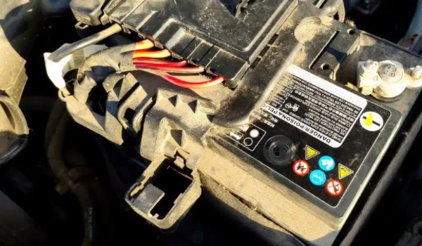 汽車電瓶多少伏 電瓶為12伏或者是24伏（具體根據車輛來進行確定）