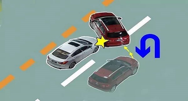 轉(zhuǎn)彎過(guò)了一半車身與直行相撞,轉(zhuǎn)彎車優(yōu)先讓直行車