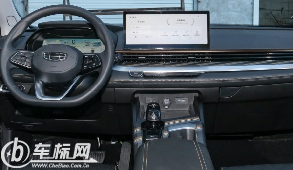 吉利雷神這款車怎么樣值得買嗎 油耗實測4.3L(輸出馬力可達181匹)