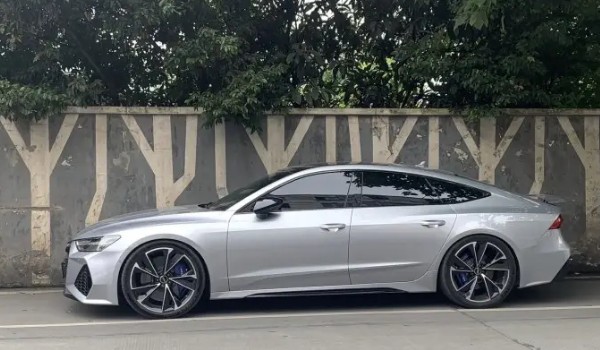 奧迪a7二手車(chē)報(bào)價(jià)及圖片 二手奧迪a7售價(jià)24萬(wàn)(表顯里程5.8萬(wàn)公里)