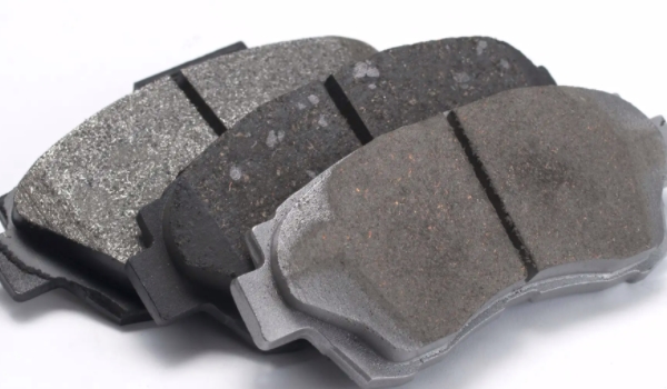 4個剎車片一般多少錢 500元-1000元之間（具體價格以車型為準）