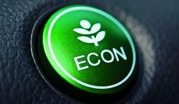 三種駕駛模式哪種最省油 經濟模式最省油(降低轉速適合堵車路段)