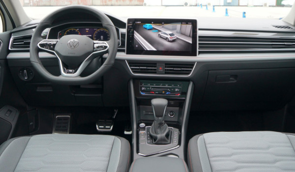 途觀x和途觀L哪一個(gè)比較好 途觀x車(chē)身長(zhǎng)達(dá)4764mm(配置十分豐富)