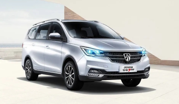 七座寶駿730價(jià)格表 已停售(二手車售價(jià)4.98萬元到7.01萬元)