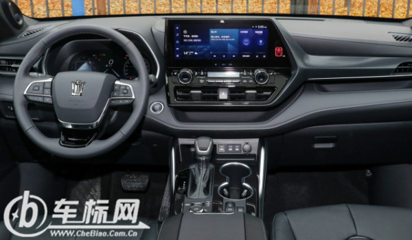 皇冠陸放和漢蘭達(dá)怎么選 皇冠陸放馬力可達(dá)248匹(車(chē)身長(zhǎng)達(dá)5米)