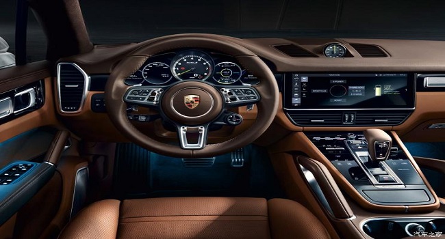 保時(shí)捷油電混合suv車多少錢，指導(dǎo)價(jià)為86.80-98.80萬元豪車就是豪價(jià)