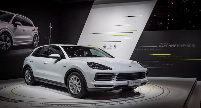保時(shí)捷油電混合suv車多少錢，指導(dǎo)價(jià)為86.80-98.80萬元豪車就是豪價(jià)