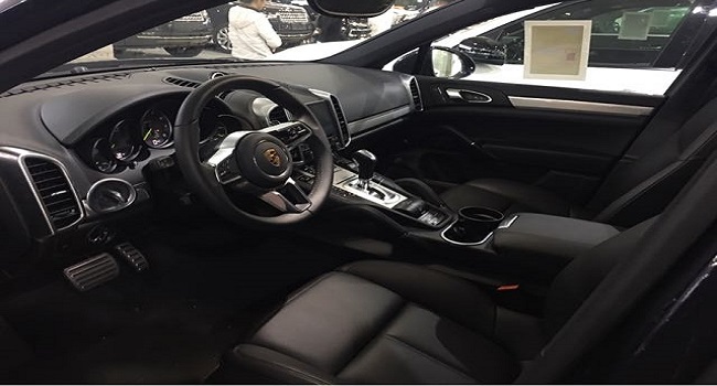 保時捷卡宴混動好還是油的好，混動油耗更實惠