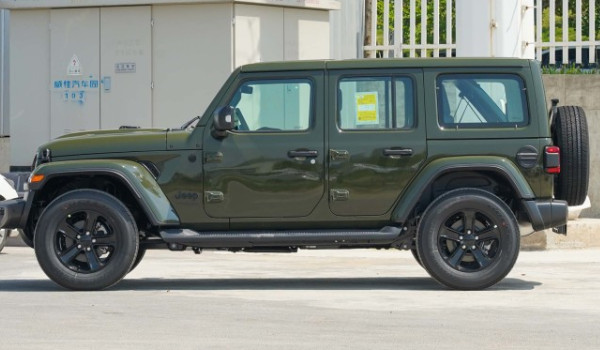 新款牧馬人油耗多少真實油耗 百公里油耗12.1L(一公里消耗1元錢)