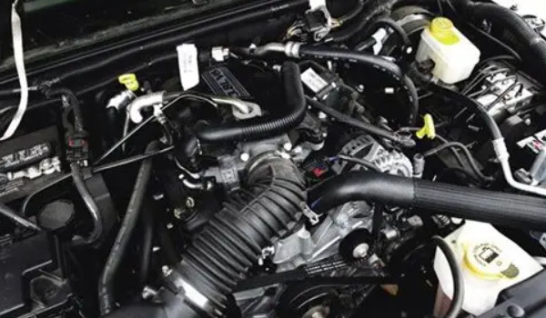 牧馬人動力參數多少 搭載2.0T發動機(馬力可達266匹)