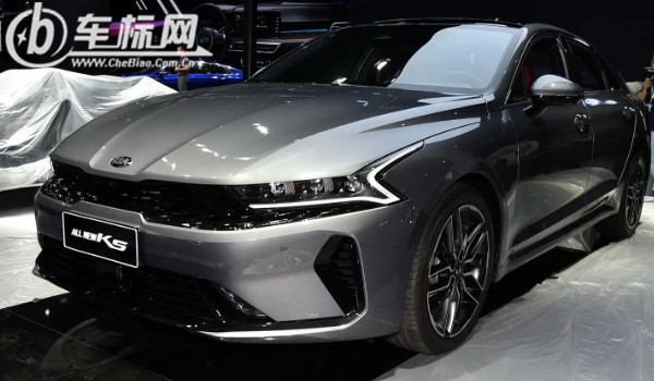 起亞k5分期首付月供多少錢(qián) 分期首付4萬(wàn)(36期月供2964元)