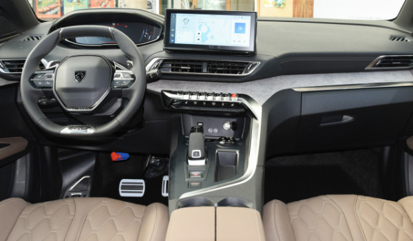 標致5008油耗多少真實油耗 百公里油耗8.5L(油耗一公里7毛錢)