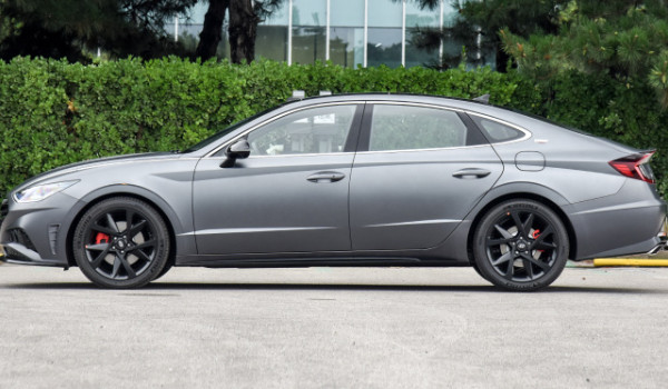 現代索納塔油耗高不高 百公里油耗7.5L(油耗一公里6毛錢)