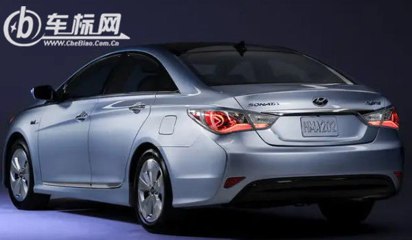 現代索納塔怎么樣值得入手嗎 油耗實測7.5L(輸出馬力可達240匹)