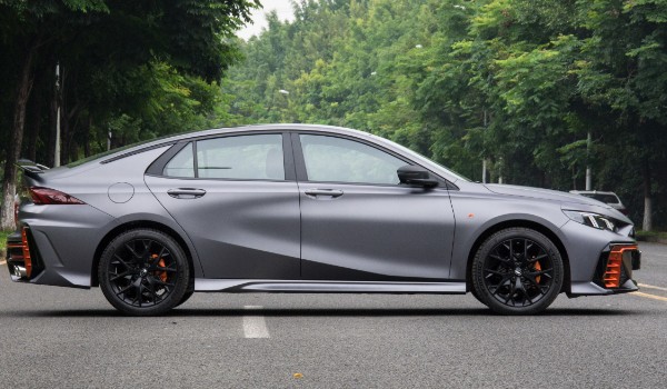 傳祺影豹報(bào)價(jià)及圖片2022 影豹賽道版售價(jià)13萬(落地15萬)