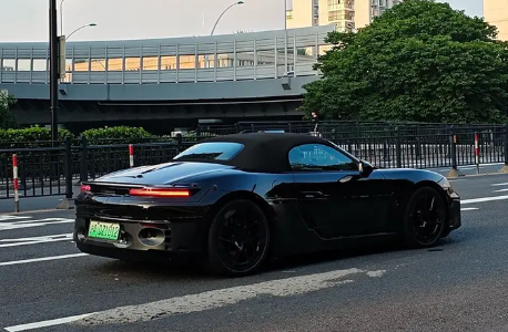 定價多少你會買！純電保時捷718亮相國內：已上正式牌照