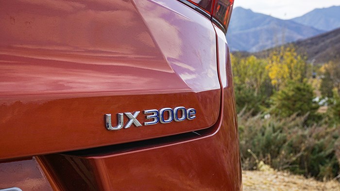 換個角度的選擇 雷克薩斯UX300e評測