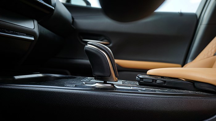 換個角度的選擇 雷克薩斯UX300e評測