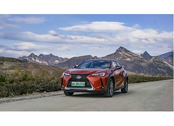 換個角度的選擇 雷克薩斯UX300e評測