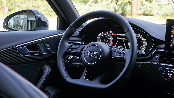 全副武裝 新款奧迪A4L 45TFSI評測 