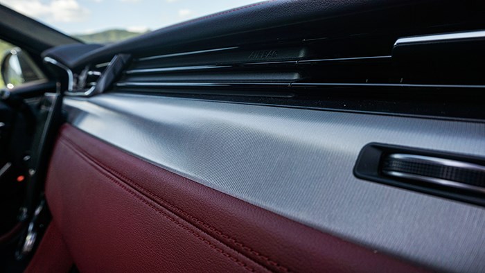 個性鮮明 捷豹F-PACE 2.0T 賽旗版評測