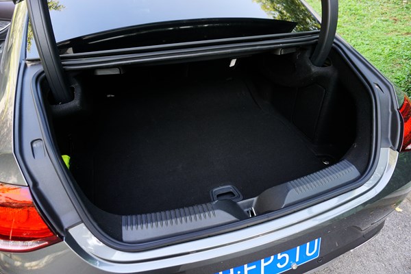 依舊很優雅 試駕全新奔馳CLS 350 4MATIC