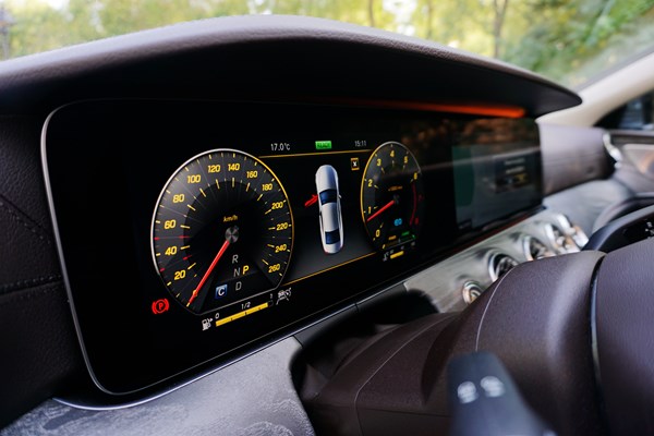 依舊很優雅 試駕全新奔馳CLS 350 4MATIC