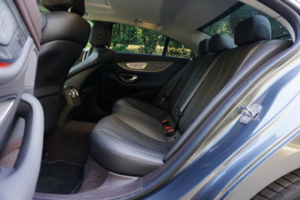 依舊很優雅 試駕全新奔馳CLS 350 4MATIC