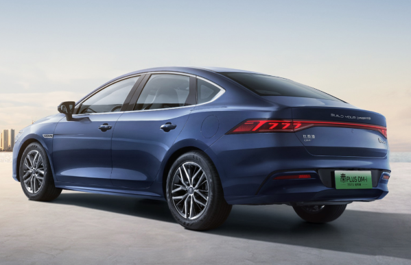 10萬價位四款混動家轎對比 比亞迪秦PLUS已經不吃香了？