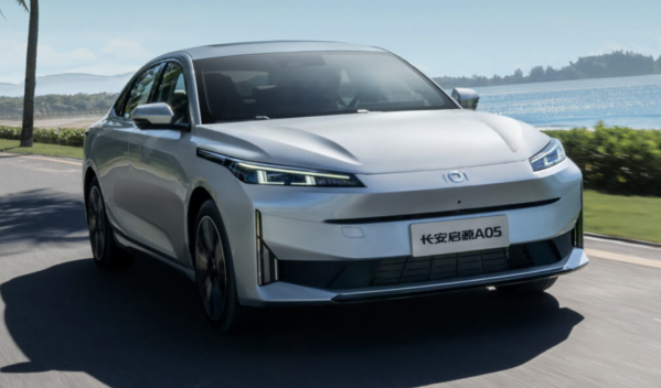 10萬價位四款混動家轎對比 比亞迪秦PLUS已經不吃香了？