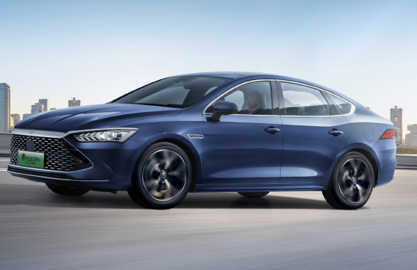 10萬價位四款混動家轎對比 比亞迪秦PLUS已經不吃香了？