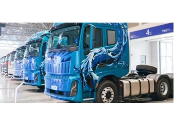 17.6萬輛目標背后，東風商用車從新能源破萬到全球化突圍，怎么走？ 封面圖