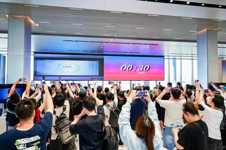 百萬強漢一路朝前，漢L零百2.7s性能暴擊，更有潮改驚艷登場 配圖2