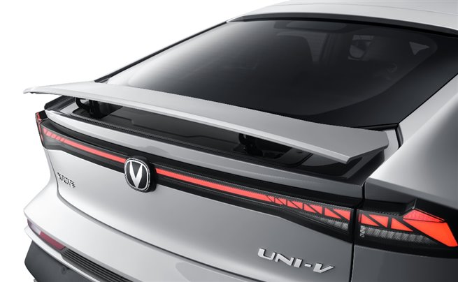 E:\長安圖片\【媒體資料夾】“經典煥新，有你真好”長安汽車春季煥新發布會\產品圖片素材\第二代UNI-V\UNI-V美圖\原子灰\外觀局部\長安UNI-V-原子灰尾翼 3000.jpg