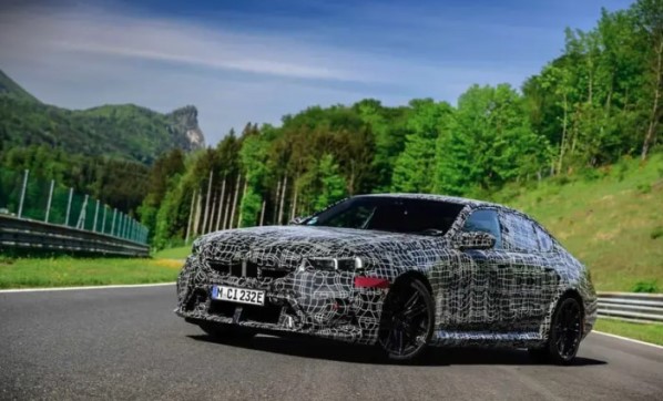 全新寶馬M5國內下半年上市 有望成都車展開啟預售