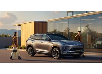 標配32度大電池 純電續航210km！奇瑞星途ET5增程預售：15.99萬起 封面圖