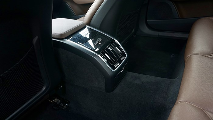 低調有內涵 試駕沃爾沃S90智遠豪華版 