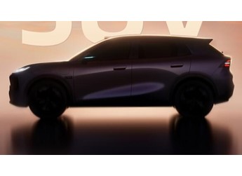 長安啟源全新純電Q05亮相：激光雷達(dá)、智駕小藍(lán)燈全上車