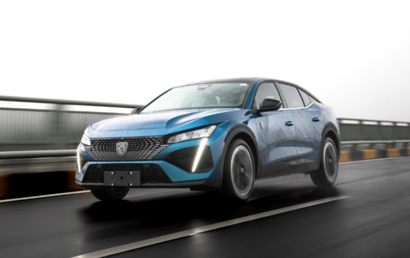 顏值沒輸過！東風標致408X官圖公布 將原汁原味引進