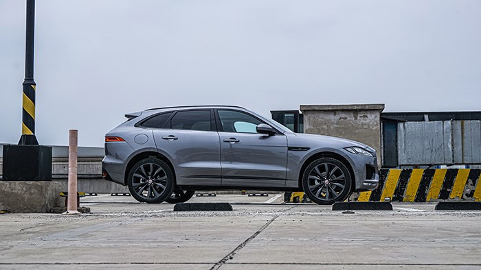 來自英倫獨特氣質 捷豹F-PACE 2.0T 賽旗版