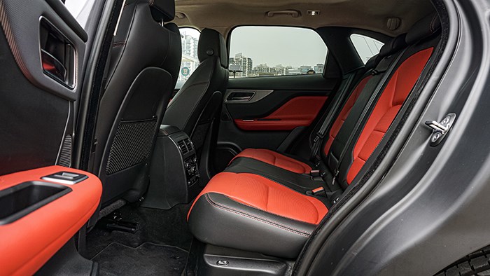 來自英倫獨特氣質 捷豹F-PACE 2.0T 賽旗版