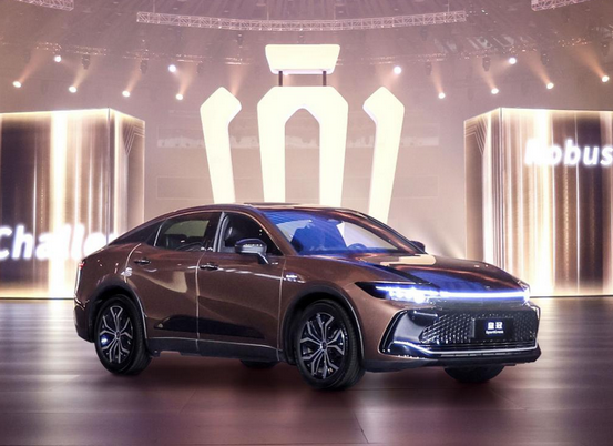 豐田新一代皇冠SportCross國內首發 采用轎跑車身設計