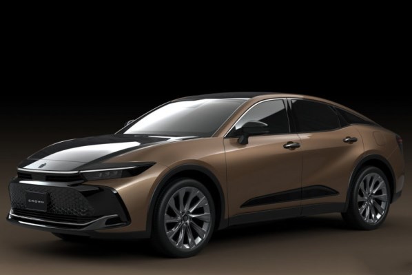 豐田新一代皇冠SportCross國內首發 采用轎跑車身設計