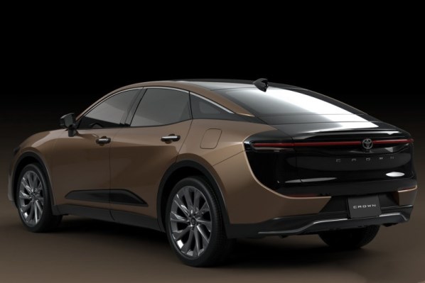 豐田新一代皇冠SportCross國內首發 采用轎跑車身設計